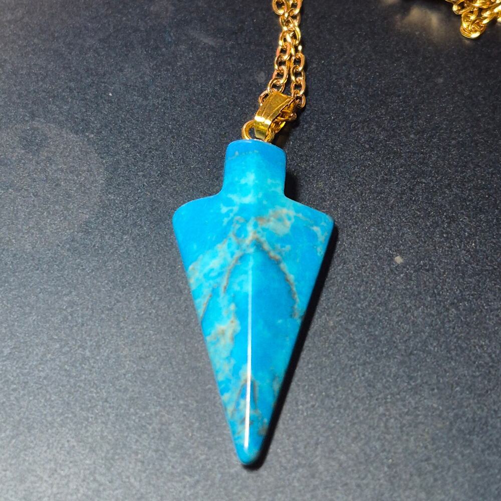 Dyed Blue Howlite Arrowhead Pendant Necklace 316L Stainless Steel Chain